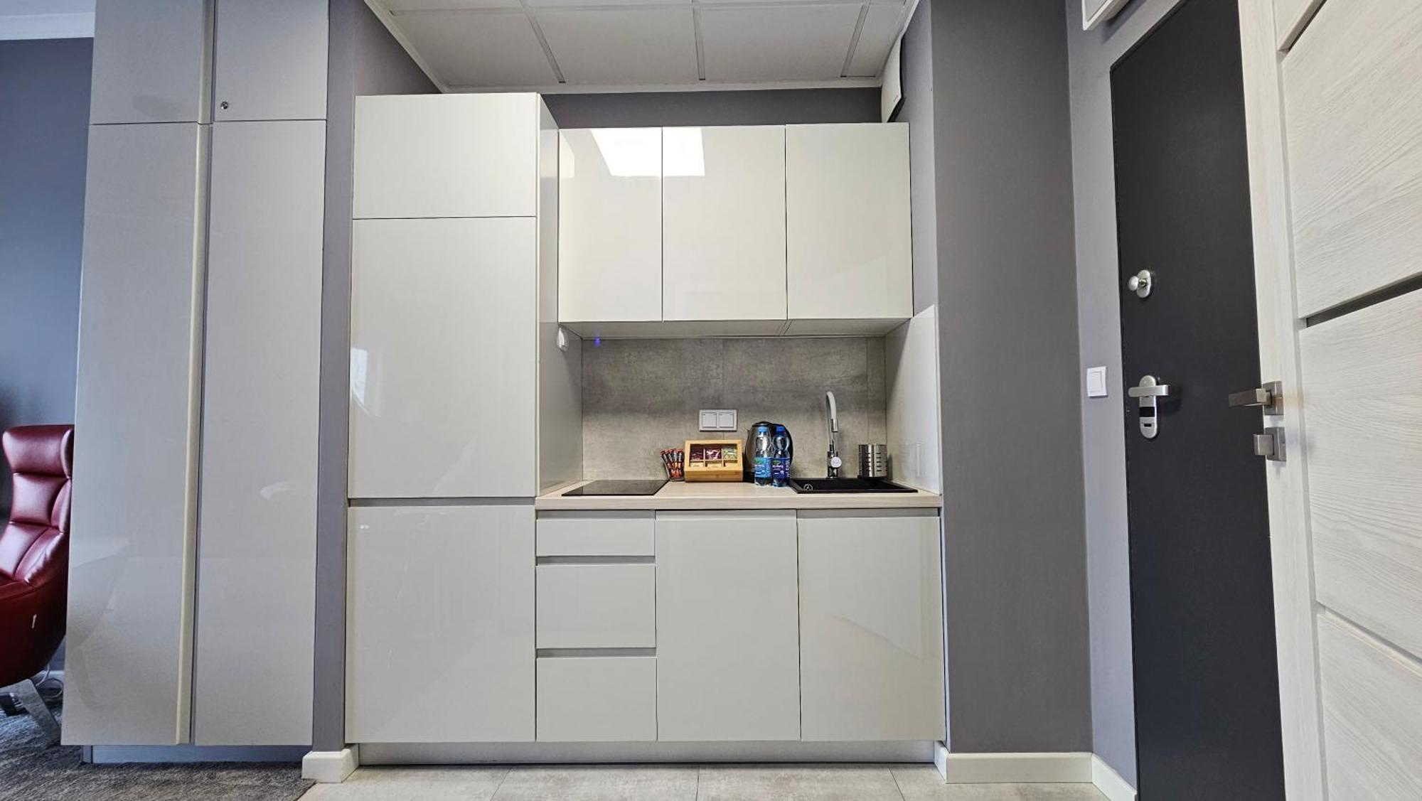 Apartamenty Wola Tower Na Prymasa - Z Widokiem Na City วอร์ซอ ภายนอก รูปภาพ